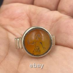 Belle bague ancienne romaine en argent massif agate cornaline combattant tail