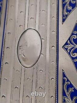 Boîte en Argent Massif Etranger Guillochée et émaillée bleu (935) ancienne