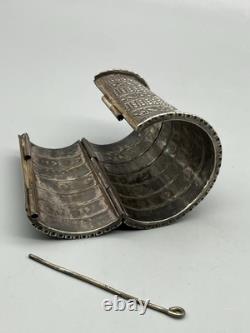 Bracelet ancien en argent massif, mode ancienne 157 grammes Sindhi Pakistan 1950 Bracelet ancien en argent massif, mode ancienne 157 grammes Sindhi Pakistan 1950