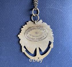 Franc Maçonnerie. Insigne. Décoration. Ancien pendentif en argent massif. Cours