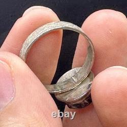 Magnifique et belle bague légionnaire romaine ancienne unique en argent massif