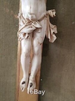 Magnifique grand christ sculptée Ancien fin 17ème début 18ème
