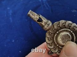 Sifflet Ancien En Argent Massif