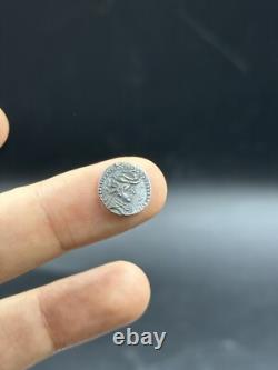 Très ancienne pièce romaine authentique unique visage roi en argent massif