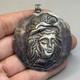 Très Rare Amulette Pendentif Image Roi Grecque Romaine Ancienne En Argent Massif