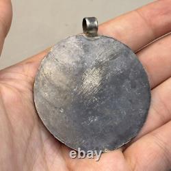 Très rare amulette pendentif image roi grecque romaine ancienne en argent massif
