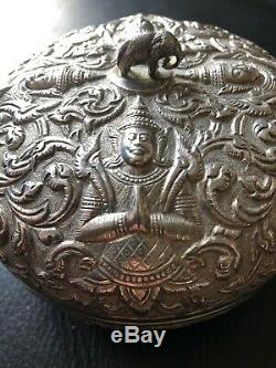 XIX Inde Superbe Boite Ancienne Argent 240 gr. Déesse Lakshmi, Lotus, éléphant